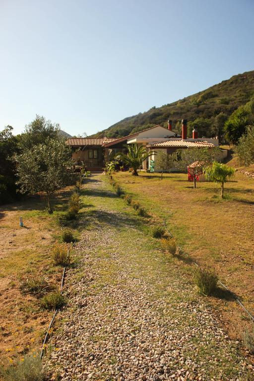 Fighezia Villa Флуминимаджоре Екстериор снимка